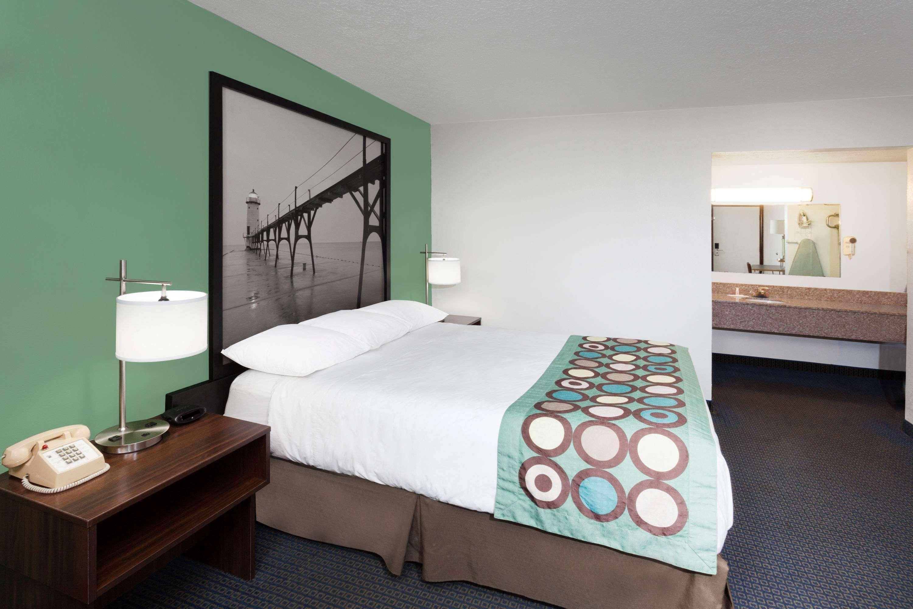 Super 8 By Wyndham Stevensville St Joseph Exterior foto