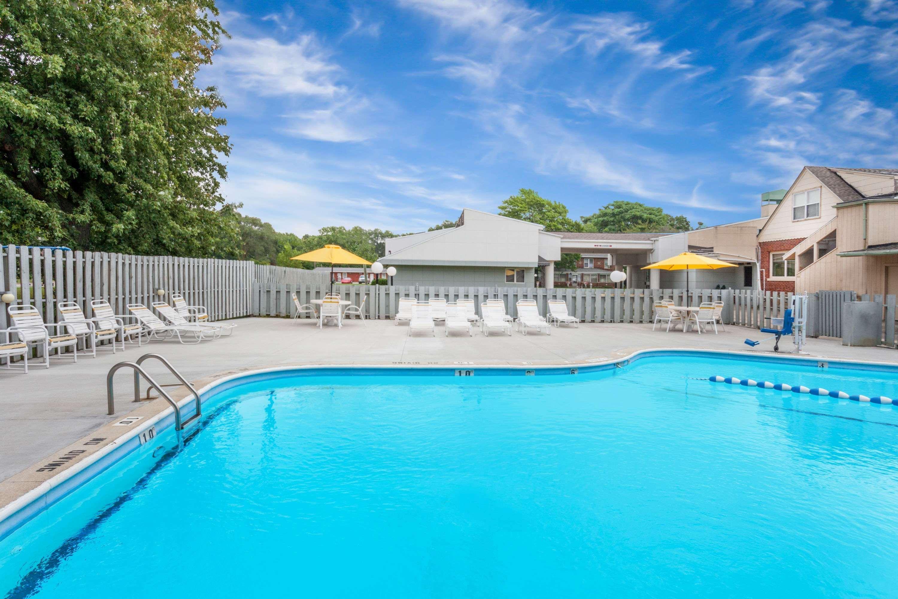 Super 8 By Wyndham Stevensville St Joseph Exterior foto
